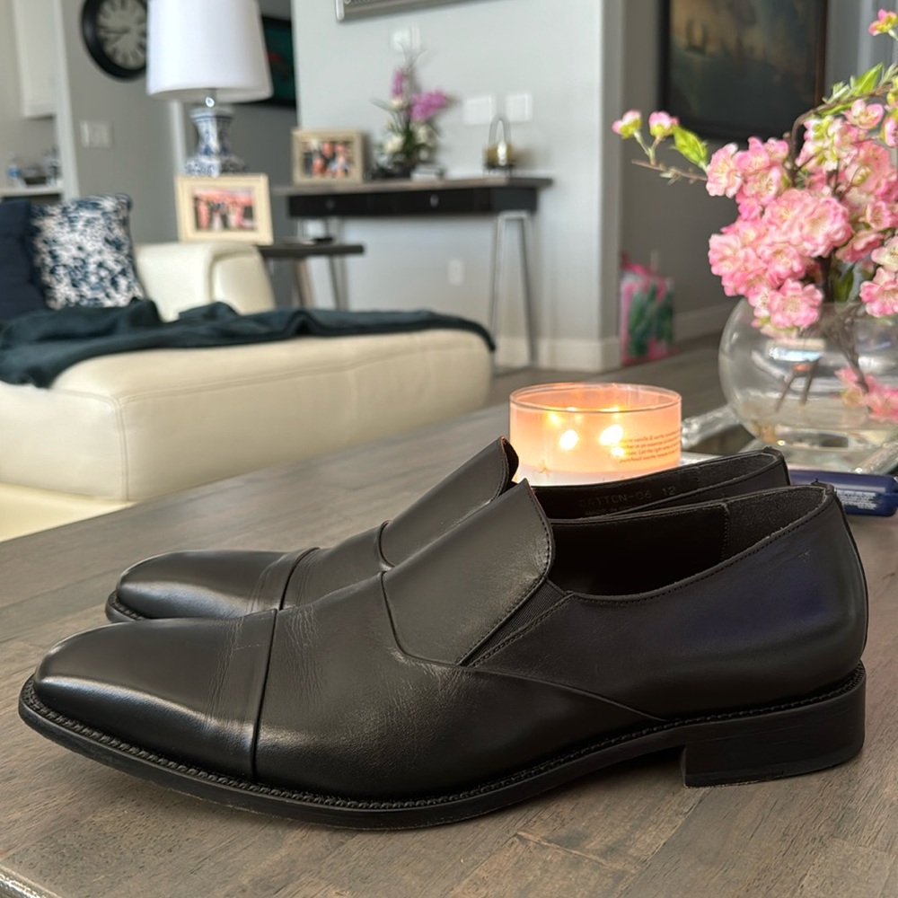 Black dress shoes from DONALD J PLINER